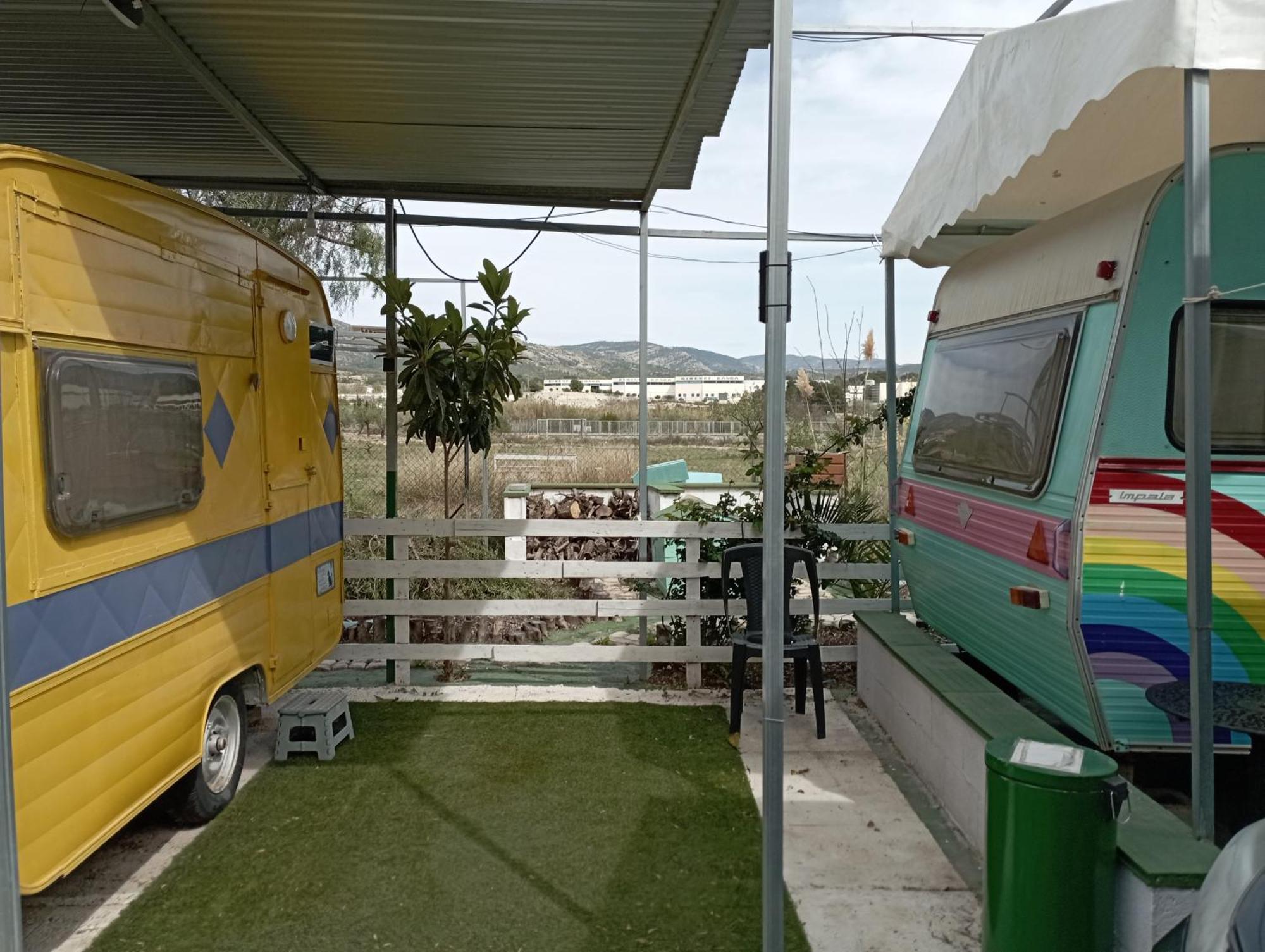 Caravanas Y Habitaciones Para Relajarse Sax Exterior photo